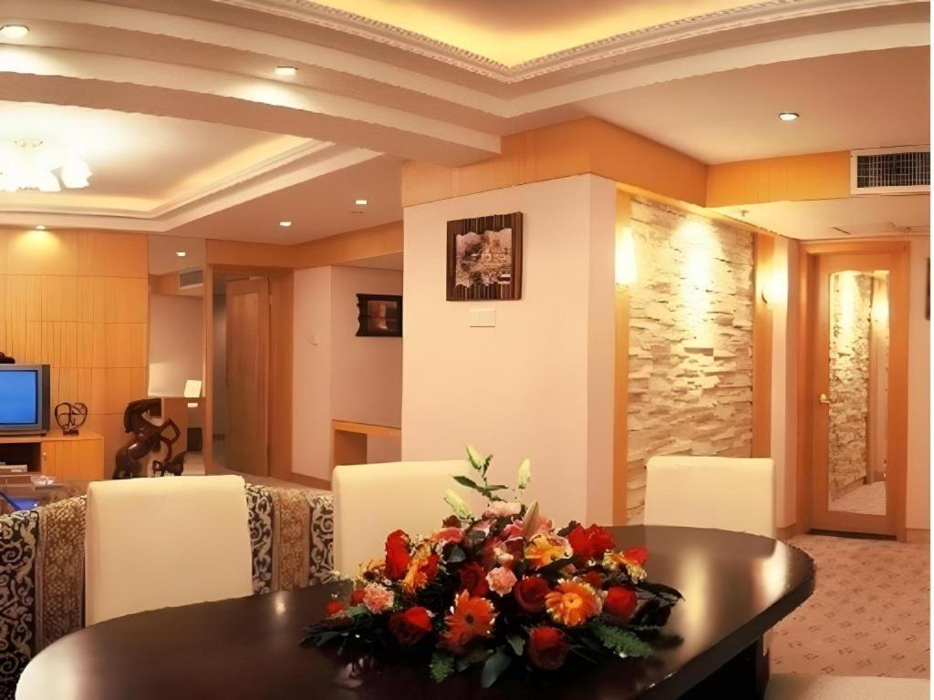 Golden Lustre Hotel Shenzhen Buitenkant foto