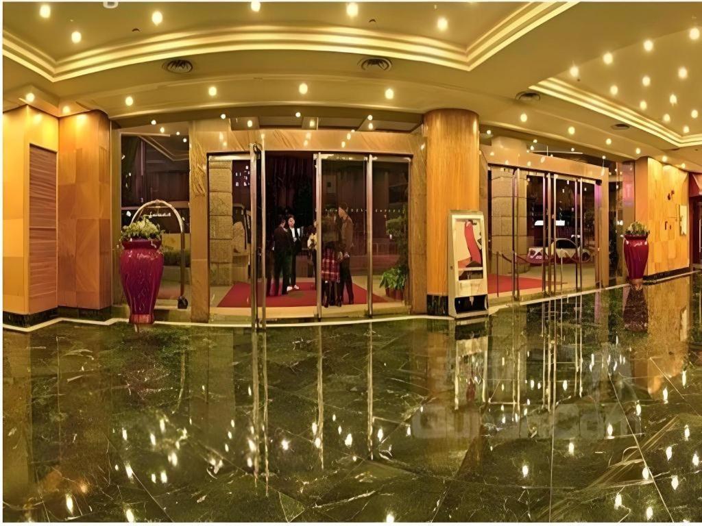 Golden Lustre Hotel Shenzhen Buitenkant foto